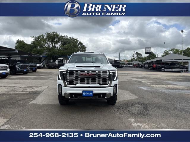 2024 GMC Sierra 2500HD 4WD Crew Cab Standard Bed Denali