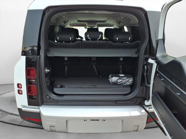 2025 Land Rover Defender 130 P300 S
