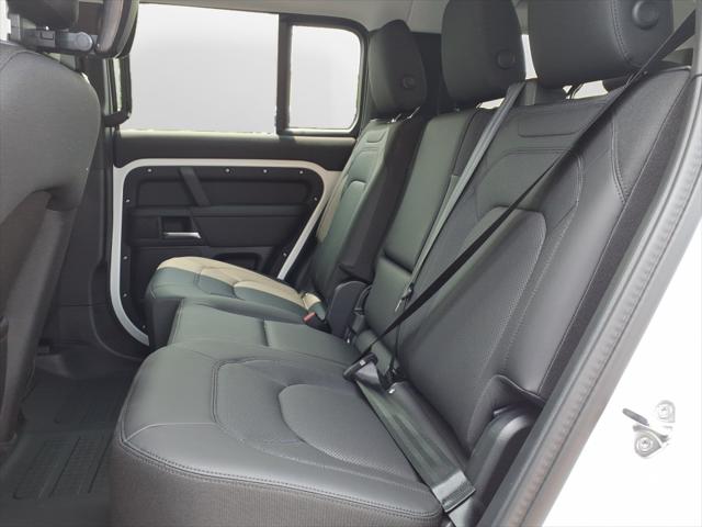 2025 Land Rover Defender 130 P300 S