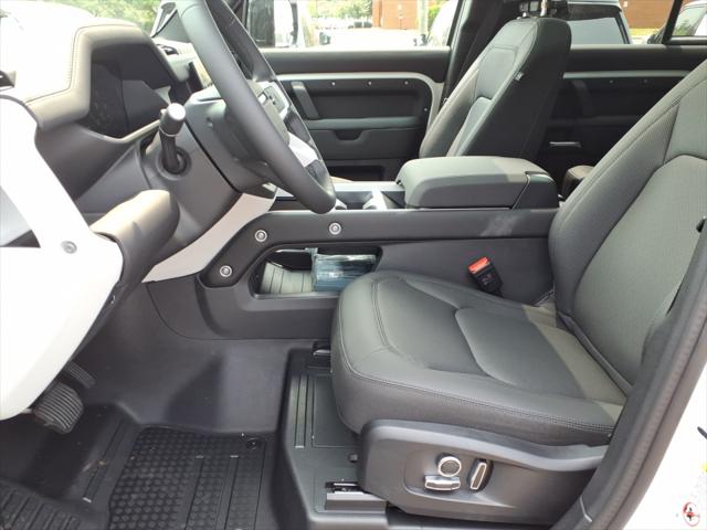 2025 Land Rover Defender 130 P300 S