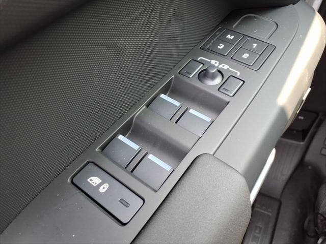 2025 Land Rover Defender 130 P300 S