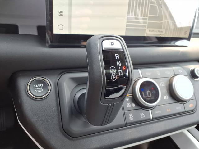 2025 Land Rover Defender 130 P300 S