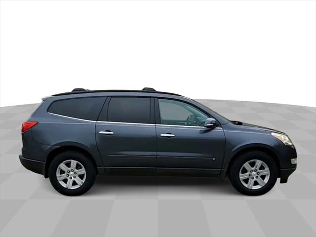 Used 2010 Chevrolet Traverse For Sale in Waterford Twp, MI