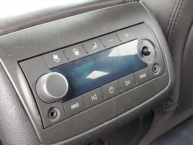 Used 2010 Chevrolet Traverse For Sale in Waterford Twp, MI