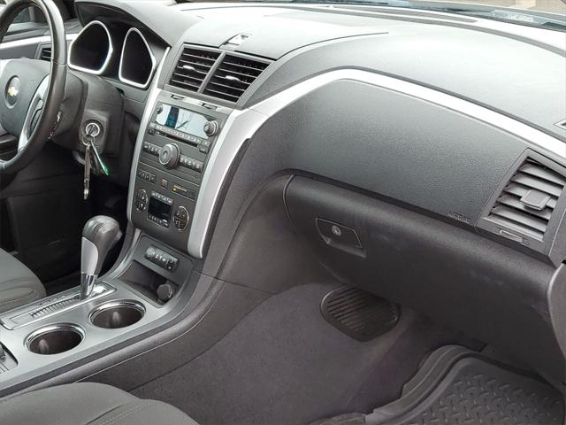Used 2010 Chevrolet Traverse For Sale in Waterford Twp, MI