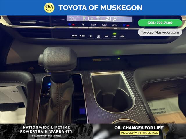 2025 Toyota Sienna LE