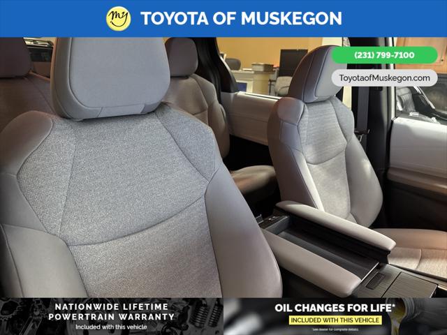 2025 Toyota Sienna LE