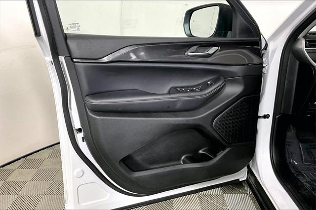 Used 2023 Jeep Grand Cherokee L For Sale in Olive Branch, MS