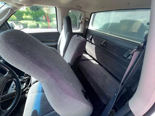 2001 Dodge Dakota Sport