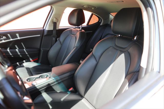2023 Genesis G70 2.0T AWD