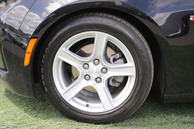 2023 Chevrolet Camaro RWD Coupe 1LT