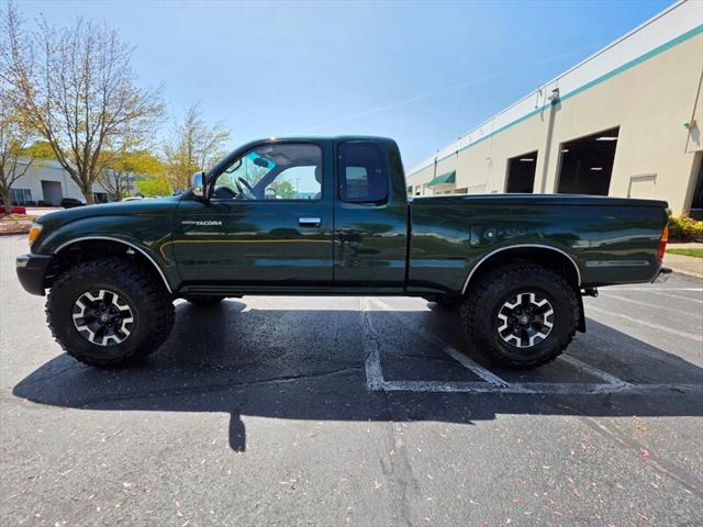 1999 Toyota Tacoma 4X4 / V6 3.4 L / TOP SHAPE / NEW TIRES + LIFT