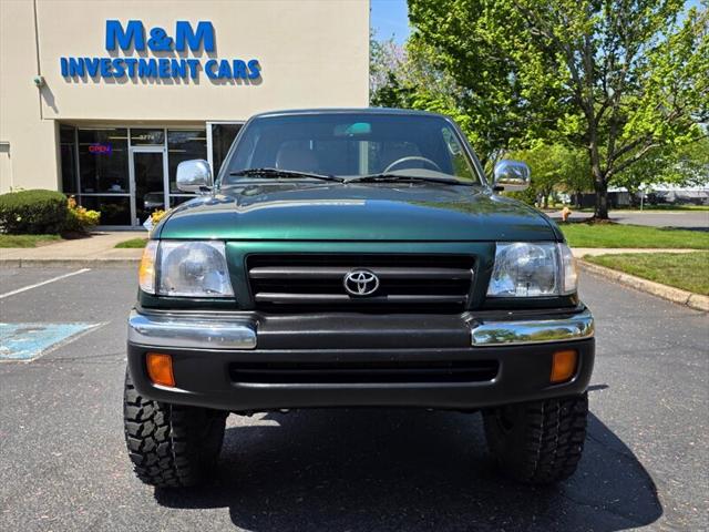 1999 Toyota Tacoma 4X4 / V6 3.4 L / TOP SHAPE / NEW TIRES + LIFT