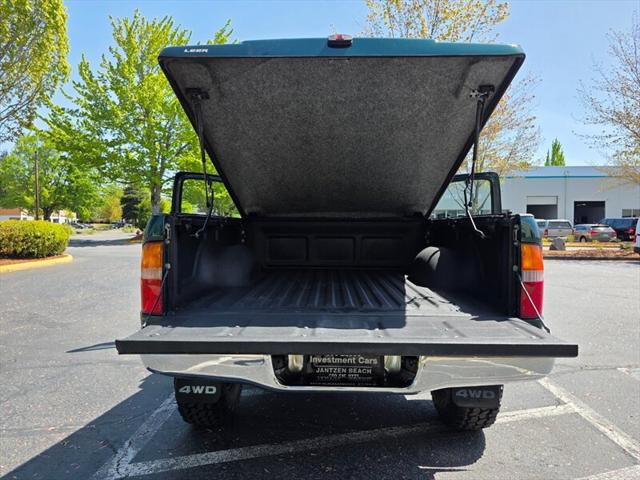 1999 Toyota Tacoma 4X4 / V6 3.4 L / TOP SHAPE / NEW TIRES + LIFT