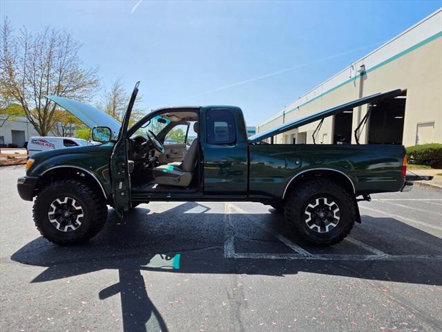 1999 Toyota Tacoma 4X4 / V6 3.4 L / TOP SHAPE / NEW TIRES + LIFT