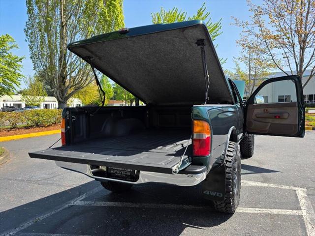 1999 Toyota Tacoma 4X4 / V6 3.4 L / TOP SHAPE / NEW TIRES + LIFT