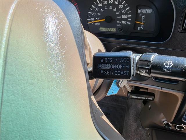 1999 Toyota Tacoma 4X4 / V6 3.4 L / TOP SHAPE / NEW TIRES + LIFT