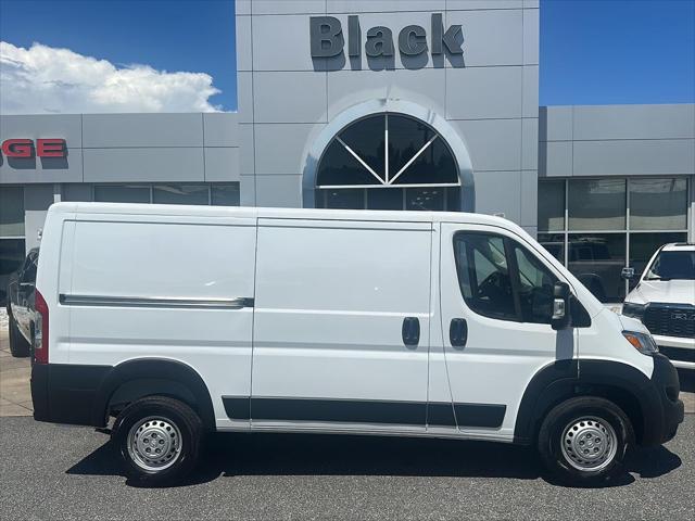 2025 RAM Ram ProMaster RAM PROMASTER 1500 TRADESMAN CARGO VAN LOW ROOF 136 WB