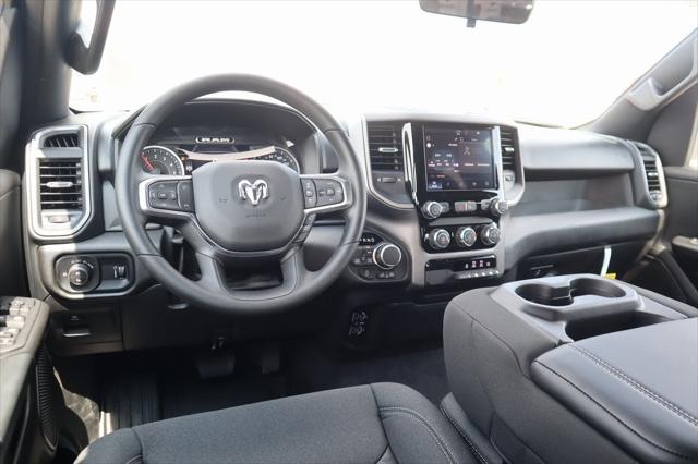2025 RAM Ram 1500 RAM 1500 WARLOCK CREW CAB 4X4 57 BOX