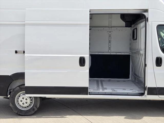 2025 Ram ProMaster Cargo Van Tradesman Super High Roof 159" WB EXT w/Pass Seat