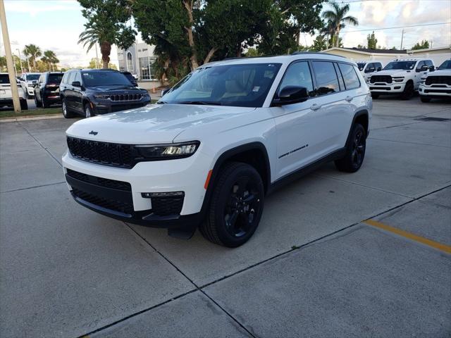 2025 Jeep Grand Cherokee GRAND CHEROKEE L LAREDO 4X4