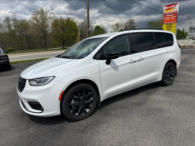 2024 Chrysler Pacifica Touring L AWD