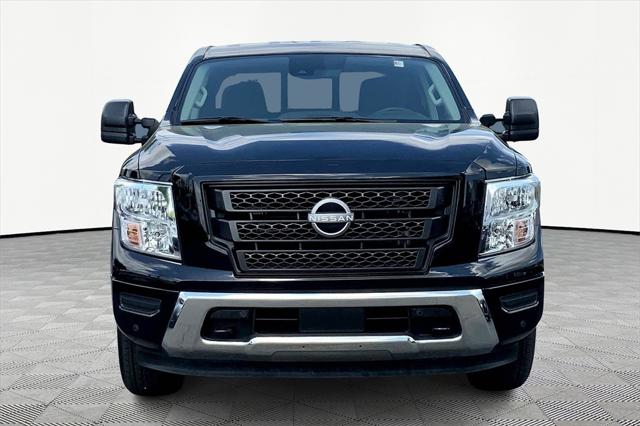 2024 Nissan TITAN Crew Cab SV 4x2