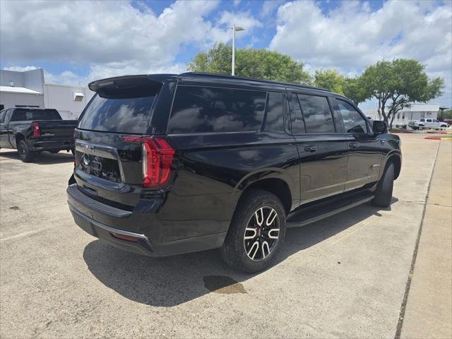 2023 GMC Yukon XL 4WD AT4