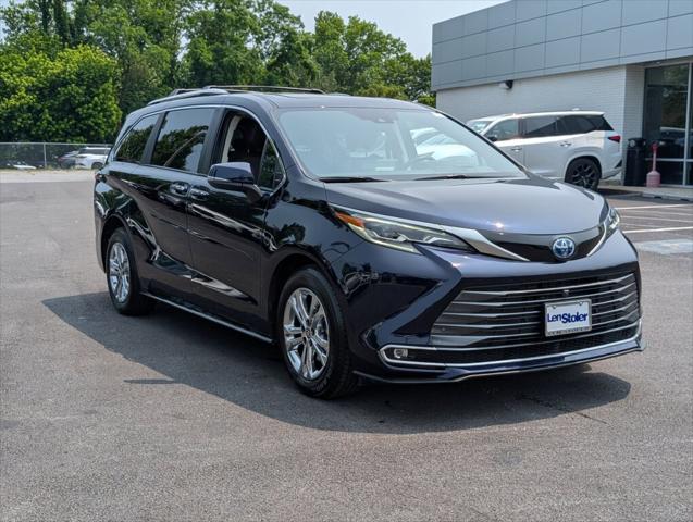 2024 Toyota Sienna Platinum