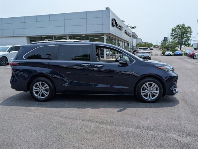 2024 Toyota Sienna Platinum