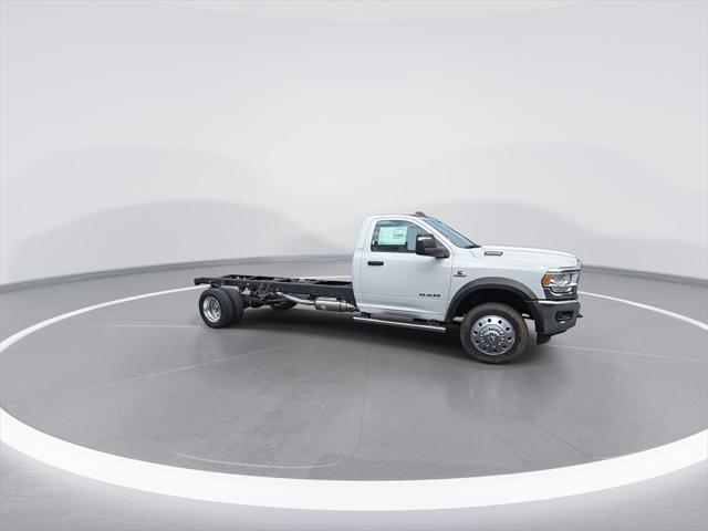 2024 RAM Ram 5500 Chassis Cab RAM 5500 SLT CHASSIS REGULAR CAB 4X4 120 CA