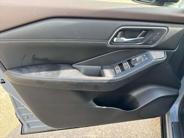 2023 Nissan Rogue Platinum FWD