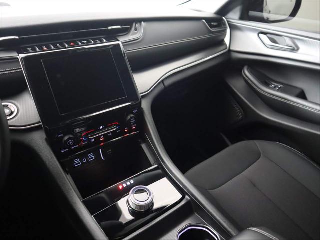 2023 Jeep Grand Cherokee Laredo 4x4
