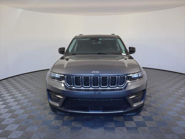 2023 Jeep Grand Cherokee Laredo 4x4