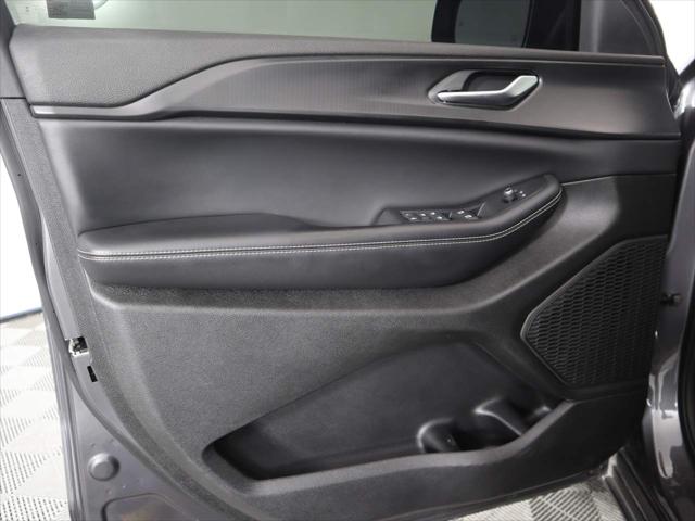 2023 Jeep Grand Cherokee Laredo 4x4