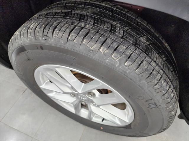 2023 Jeep Grand Cherokee L Laredo 4x4 2023 Jeep Grand Cherokee L Laredo 4x4