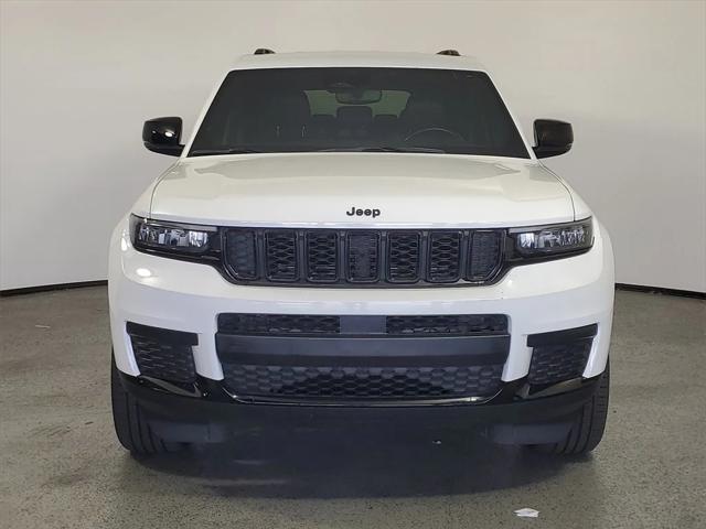 2022 Jeep Grand Cherokee L Altitude 4x2