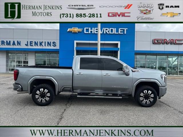 2025 GMC Sierra 2500HD 4WD Crew Cab Standard Bed Denali