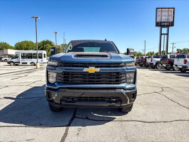 2025 Chevrolet Silverado 2500HD 4WD Crew Cab Standard Bed Custom
