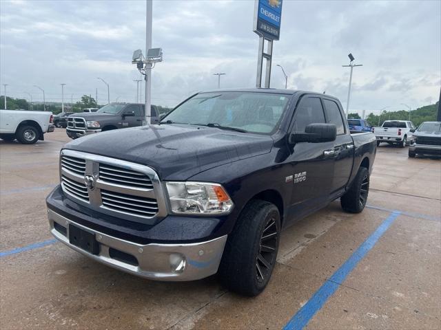2017 RAM 1500 Lone Star Crew Cab 4x2 57 Box