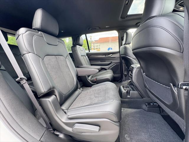 2025 Jeep Grand Cherokee Altitude X 4x4