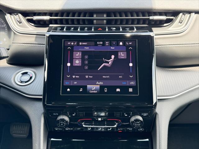 2025 Jeep Grand Cherokee Altitude X 4x4