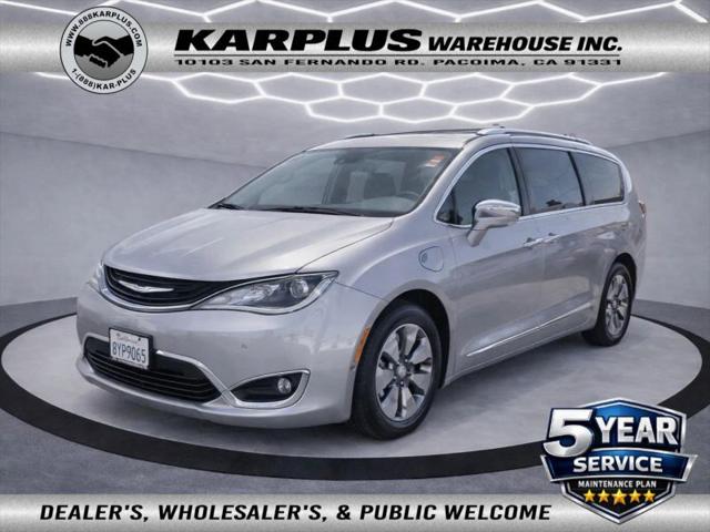 2017 Chrysler Pacifica Hybrid Platinum for sale in Pacoima, CA