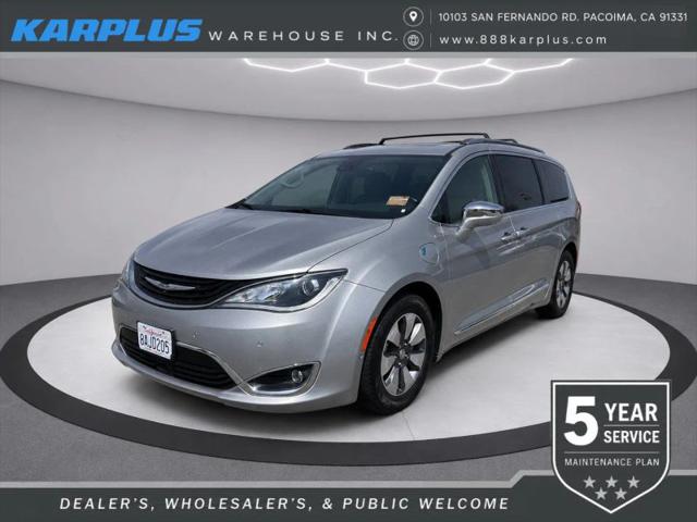 2017 Chrysler Pacifica Hybrid Platinum for sale in Pacoima, CA