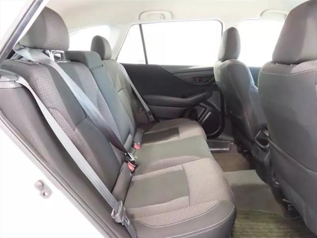 2021 Subaru Outback Base