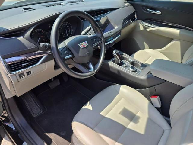 2021 Cadillac XT4 FWD Luxury