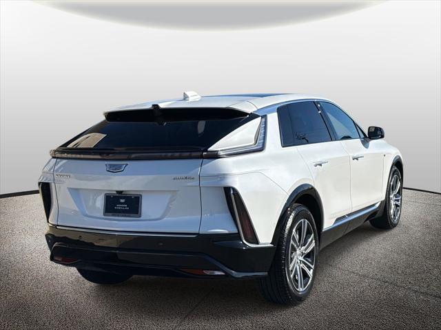 2025 Cadillac iQ Luxury w/1SC