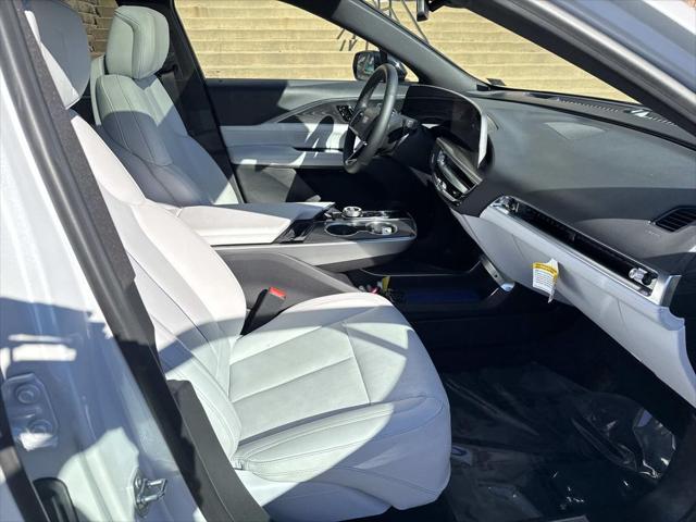 2025 Cadillac iQ Luxury w/1SC