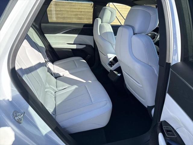 2025 Cadillac iQ Luxury w/1SC