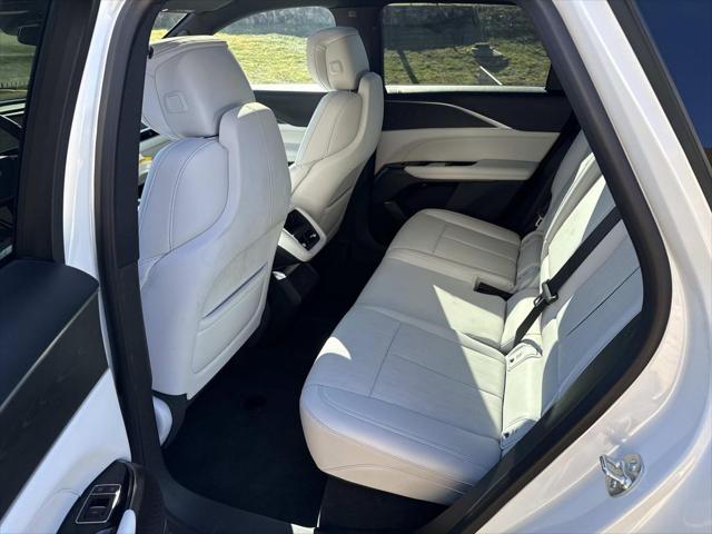 2025 Cadillac iQ Luxury w/1SC